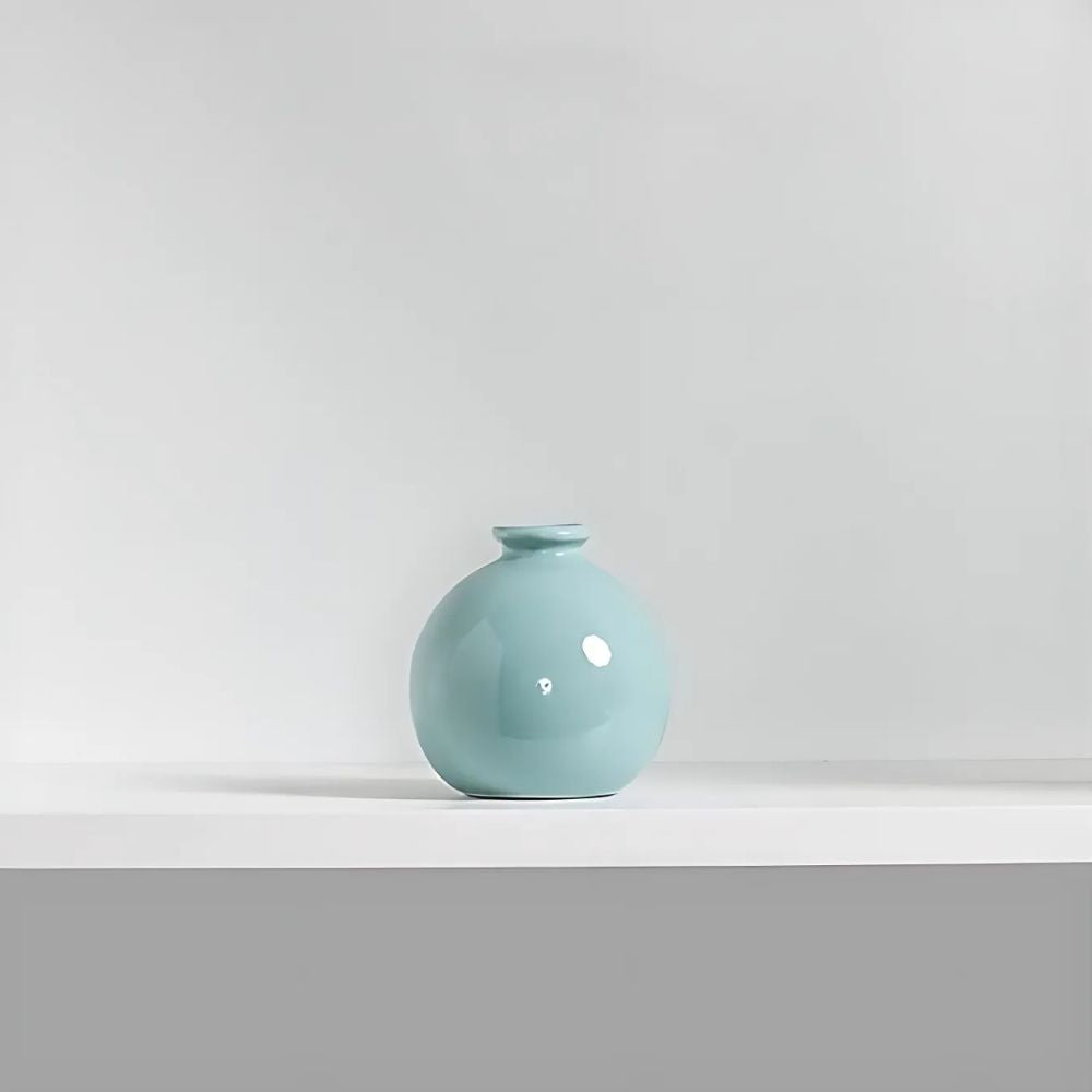 Puffy Pout Vase — material texture close-up