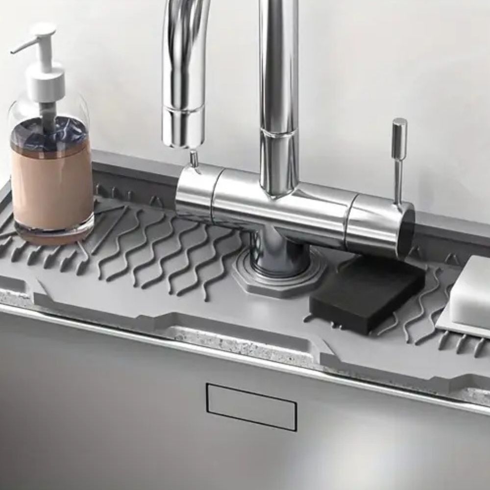 Aqua Slope Rubber Faucet Sink Mat — lifestyle shot