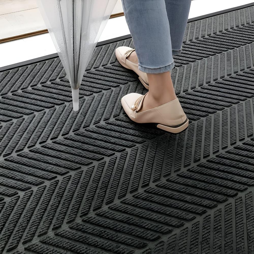 Chevron Ridges Non-Slip Door Mat — main product photo