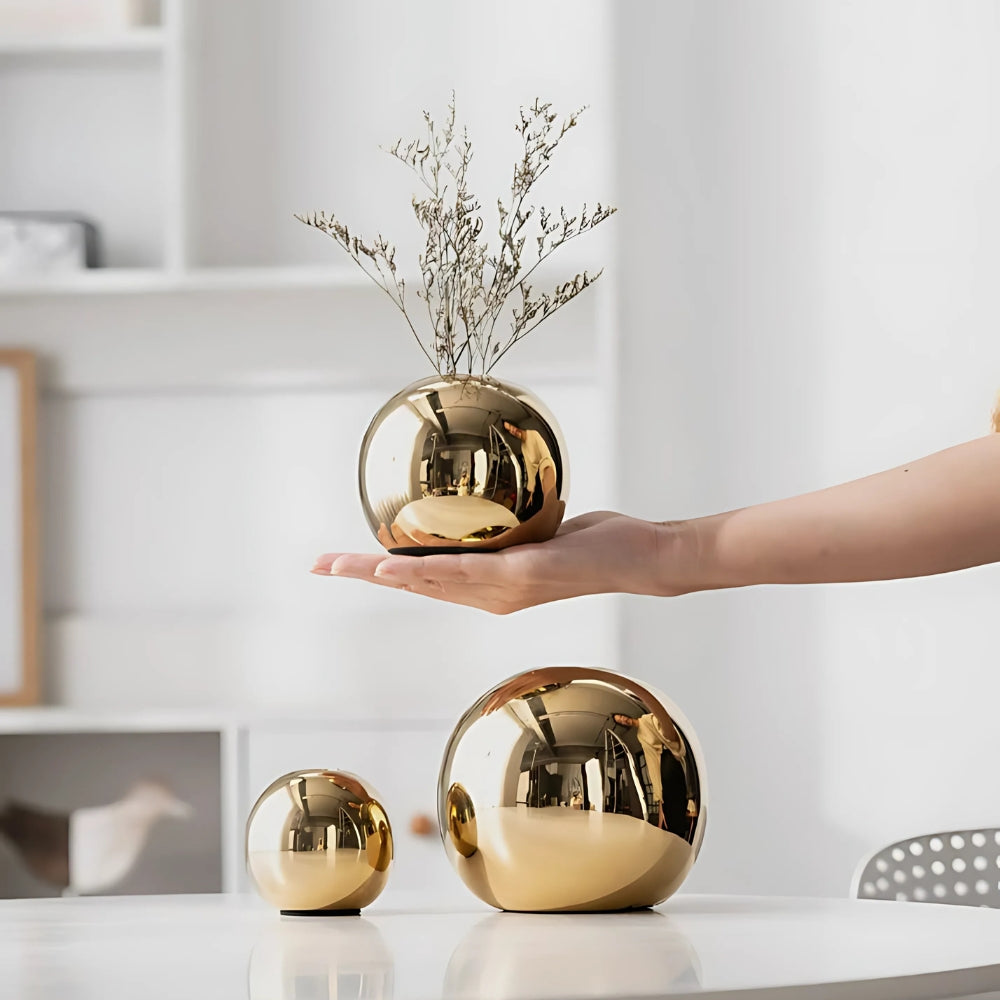 Opulent Golden Ball Vase Collection — product in use