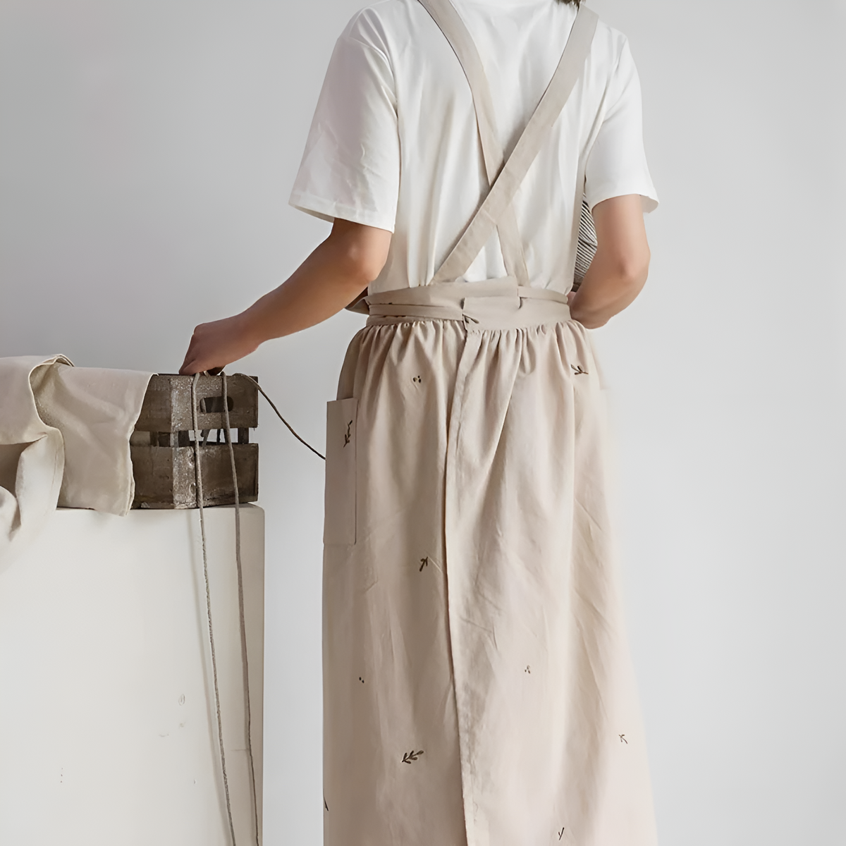 Minimalist Cross-Strap Apron — main product photo