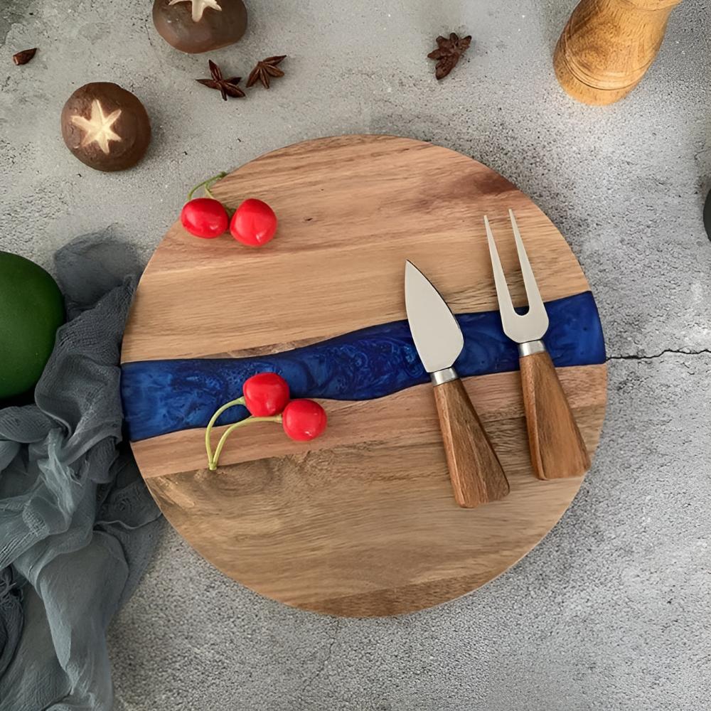 Artisan Epoxy Round Wood Chopping Board — product close-up