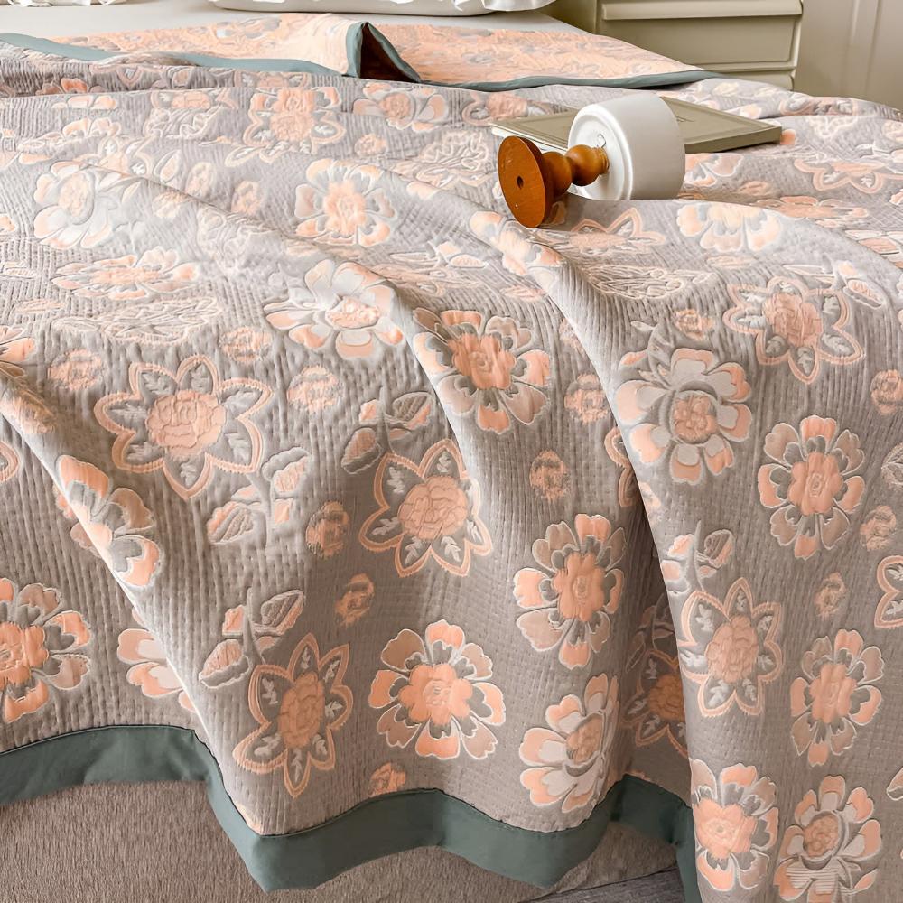Retro Flower Summer Cotton Gauze Coverlet — alternate angle view