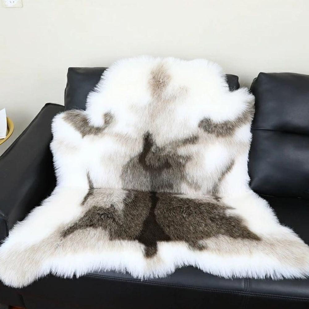 Acrylic Luxurious Faux Fur Rug — product close-up