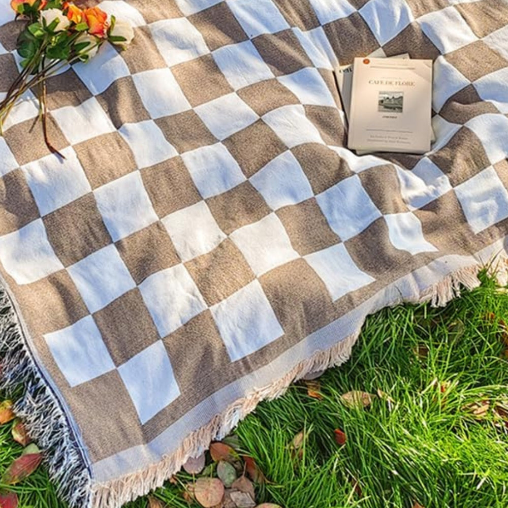 All-Season Checkered Picnic Blanket with Fringe — product close-up