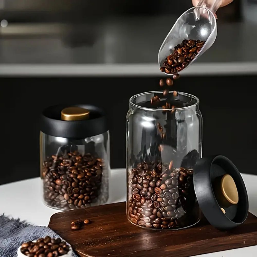 Aroma Vaccum Coffee Canister — product in use