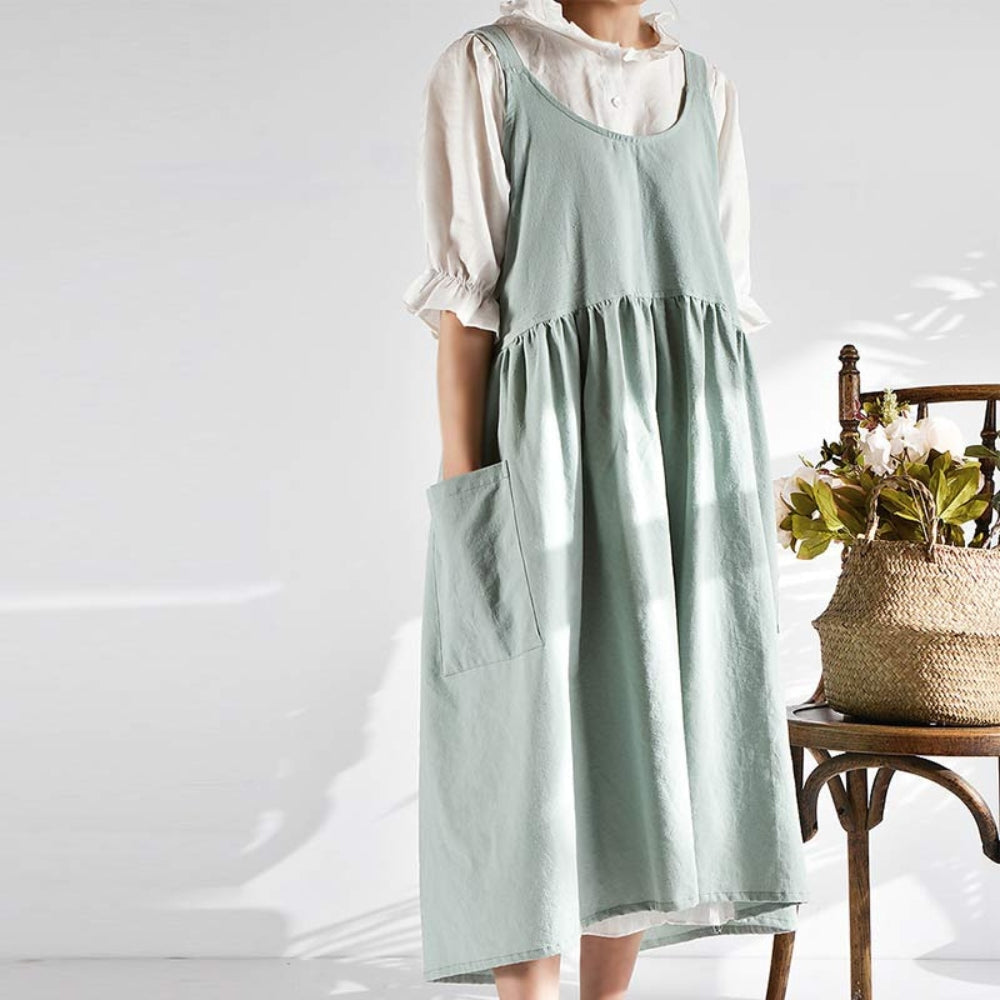 Cross-Back Apron With Pockets — alternate angle view