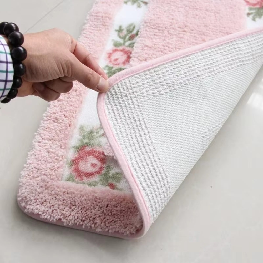 Floral Border Absorbent Bath Mat — product close-up