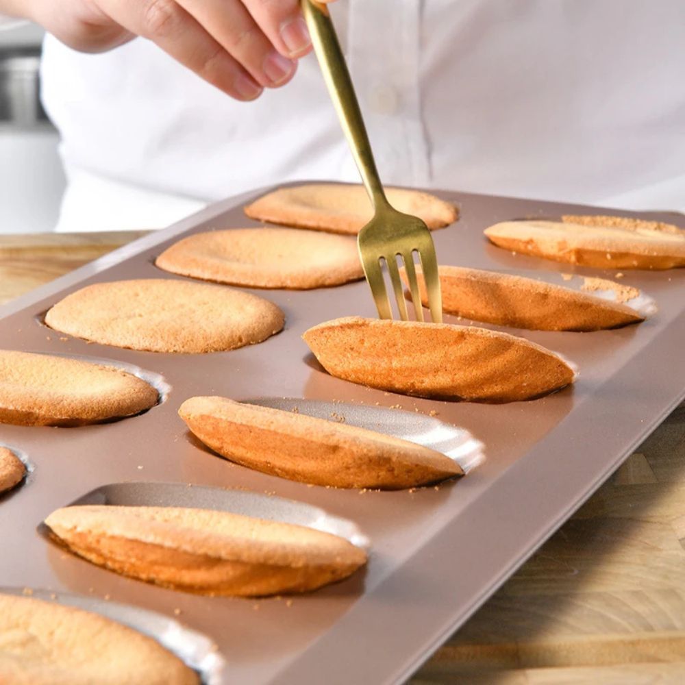 Mini Bake Shell Cake Mould Tray Pan — product close-up