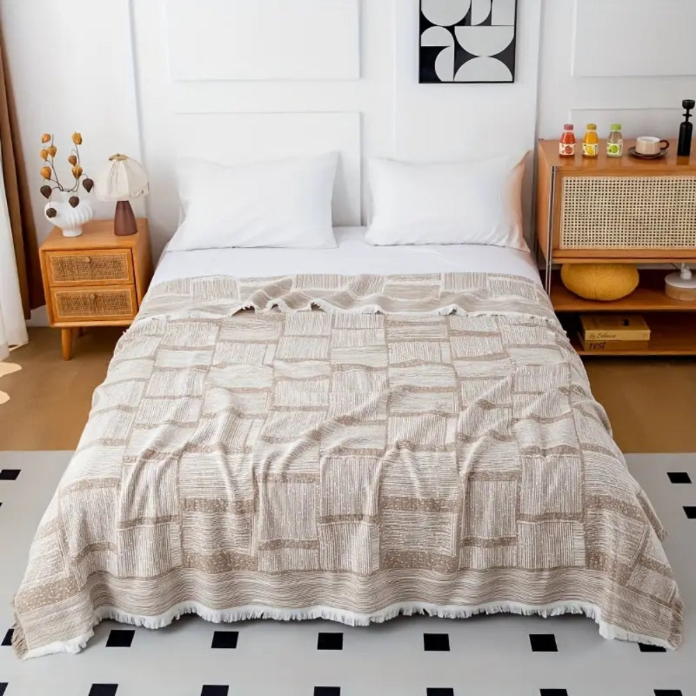 Mixed Tone Geometric Cotton Blanket — main product photo