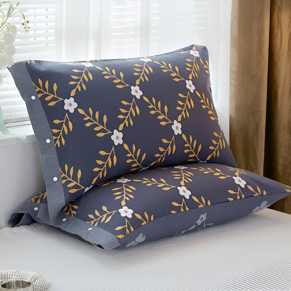 Pure Cotton Buttoned Pillowcase — product feature detail