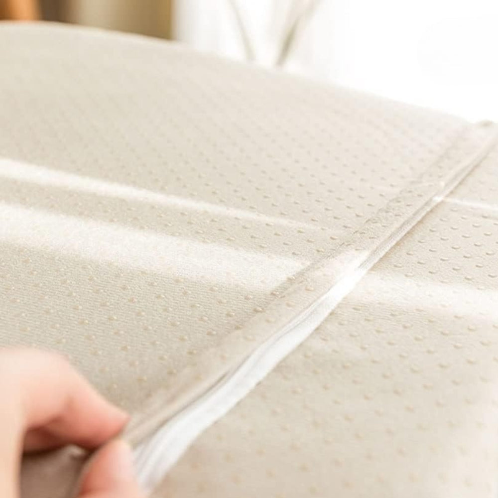 Quilted Japanese-Inspired Seat Cushion — product feature detail