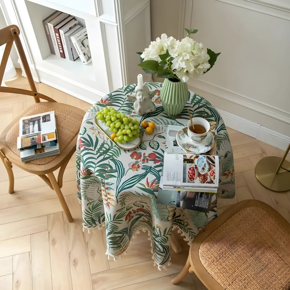 Retro Floral Round Table Cloth — product detail view