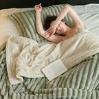Snuggly Faux Fur Fleece Blanket — material texture close-up