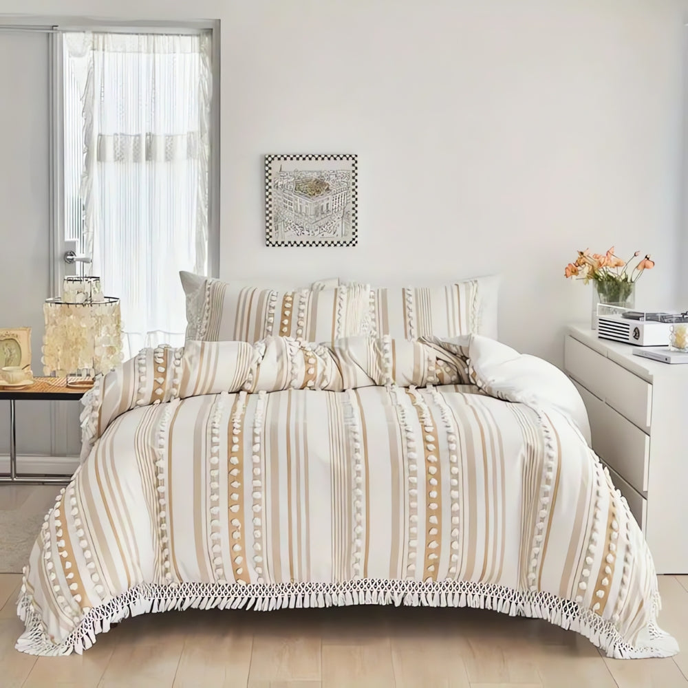 Soft Stripe and Tassel Quilt Set | 3pcs — main product photo