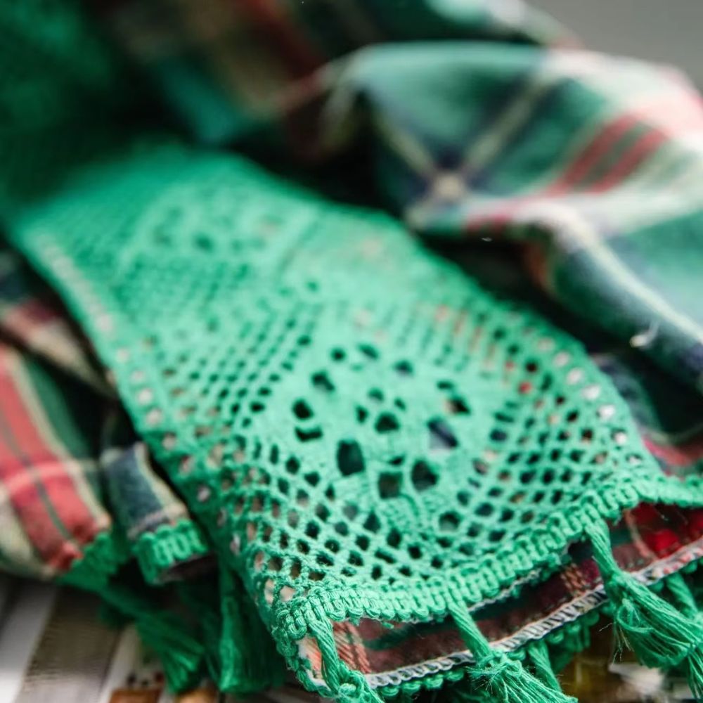 Tartan Crochet Lace Tassel Curtain — product close-up