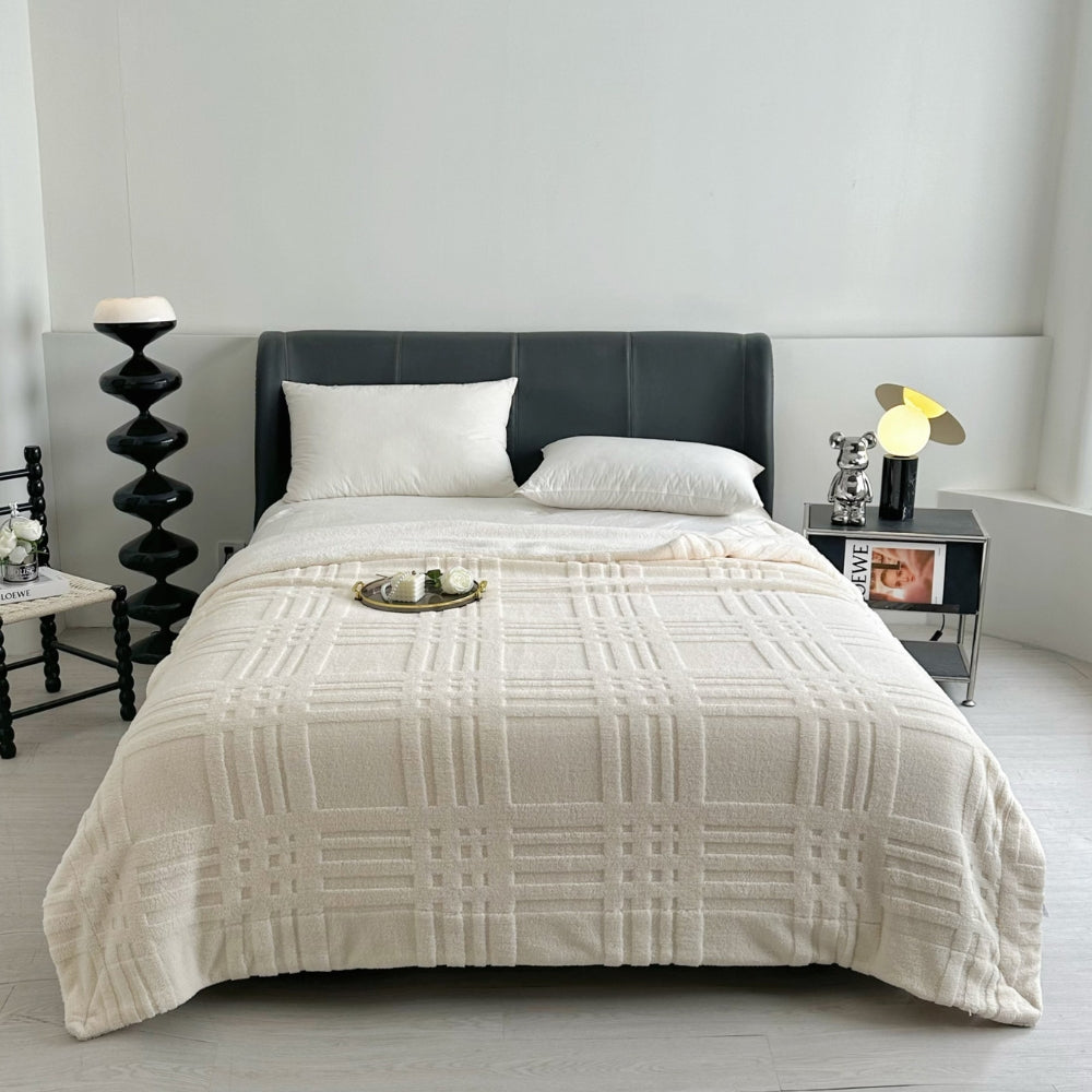 Plaid Embossed Grid Pattern Winter Blanket — product feature detail