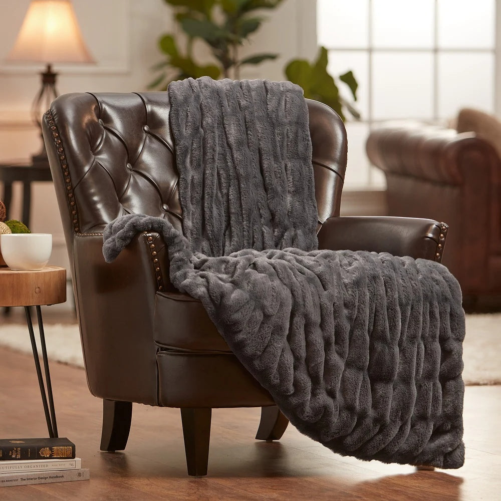 Chic Casa Faux Fur Blanket™️ — additional view